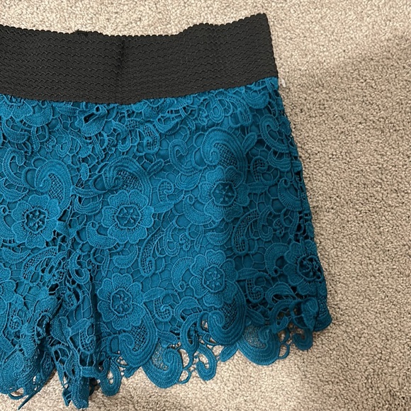 Blue Crochet Lace cutout shorts - Picture 3 of 4